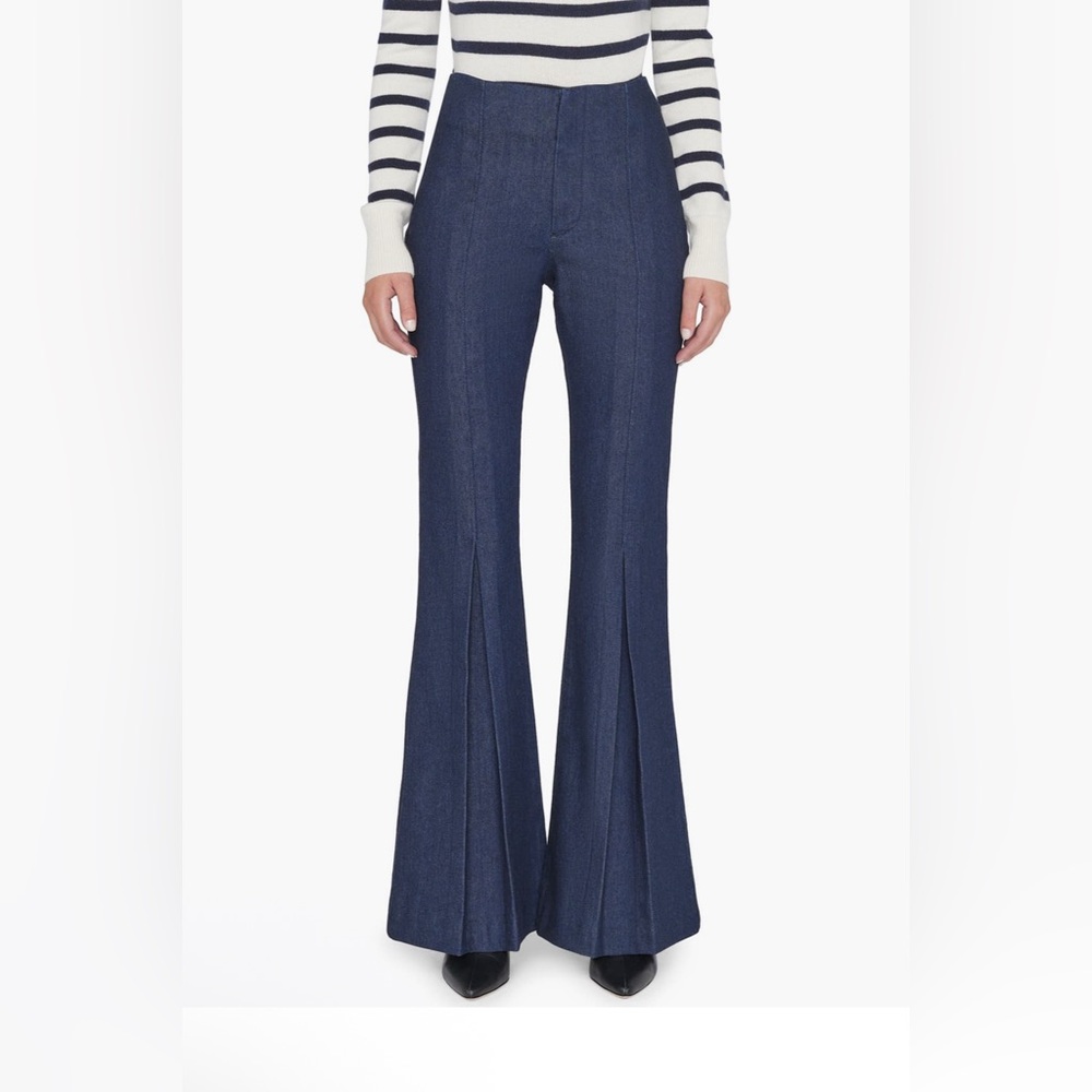 NWT FRAME Pleated High Rise Long Flare Denim Trousers in Rinse Size 28